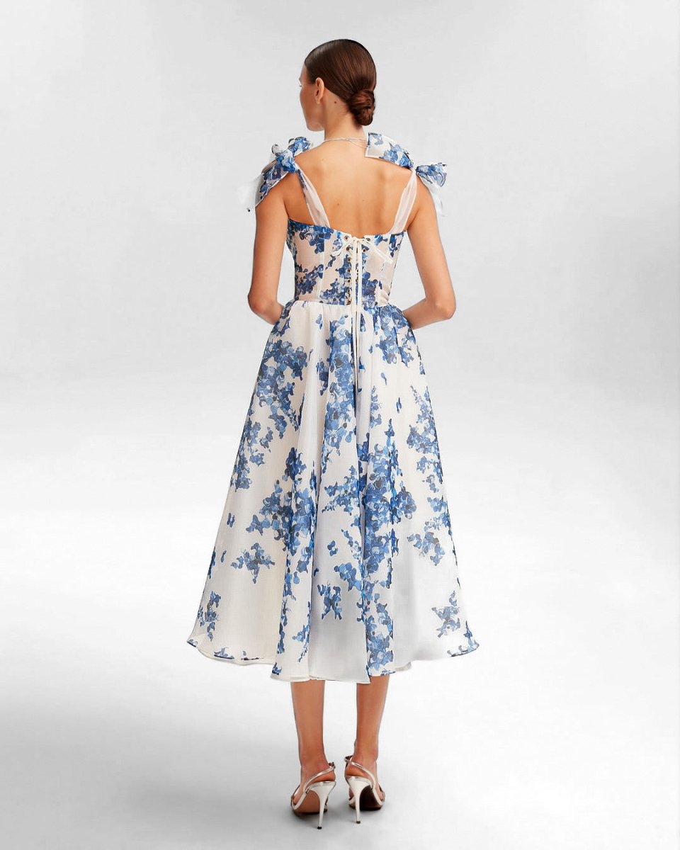 Elegante en comfortabele blauwe jurk voor elke gelegenheid